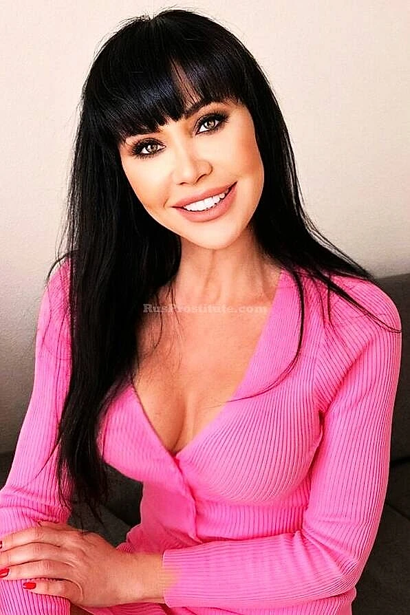 Eleonora - St. Petersburg VIP Escort Bayan